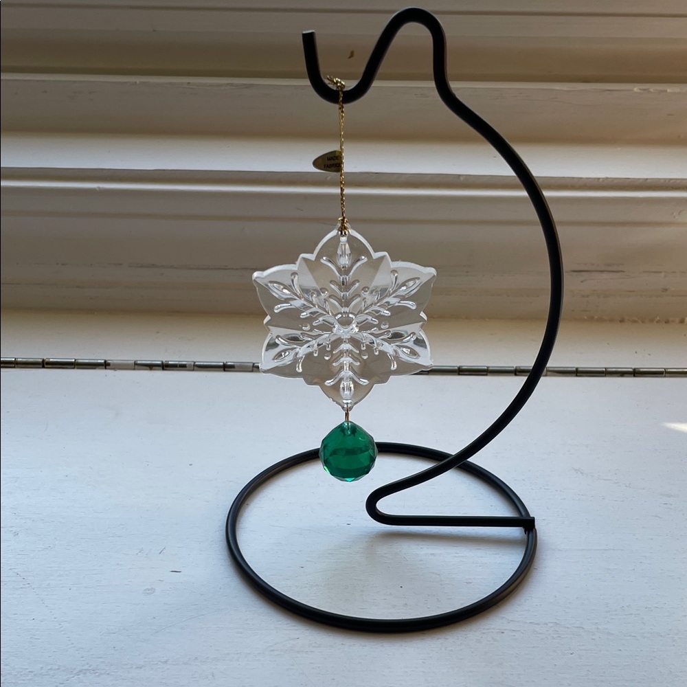 Set of 20 Holiday Ornament Stands With Hooks, NWOT